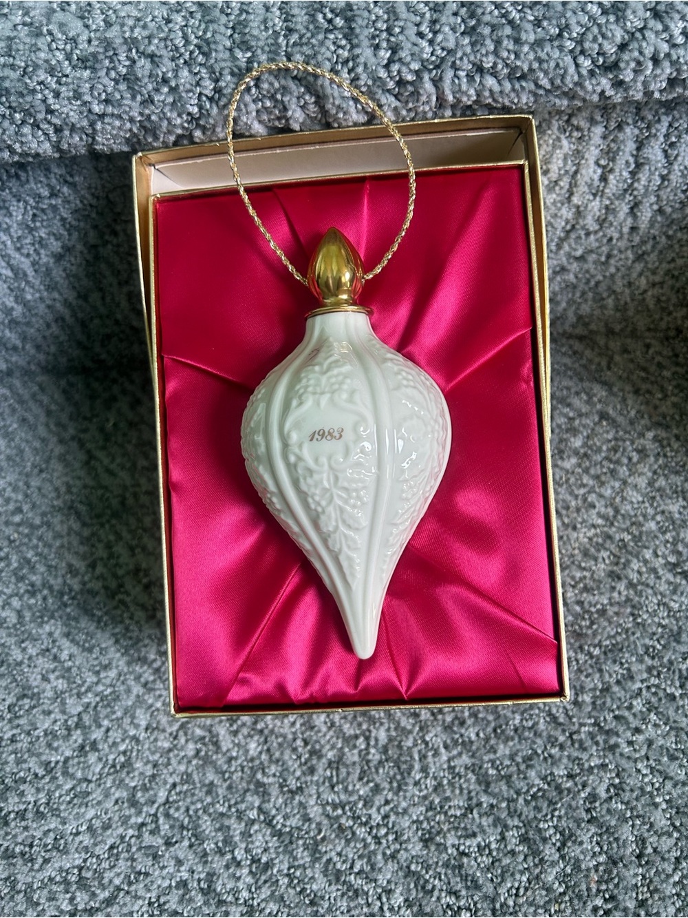 Lenox White Porcelain Teardrop Ornament with Gold Top 1983